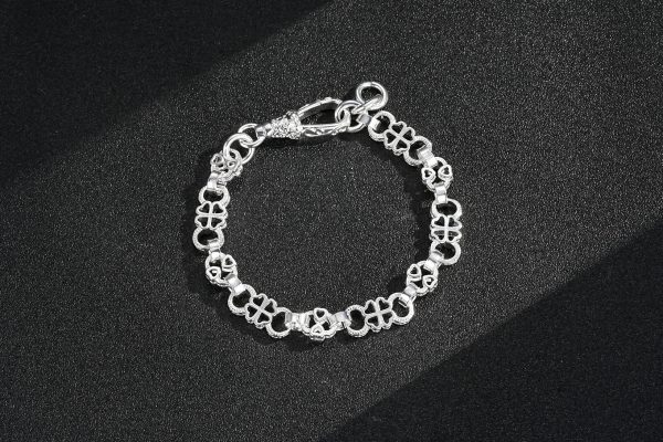 Premium Silver Clover Bracelet - Image 3